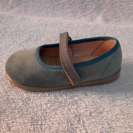 Туфлі для дівчинки оливкові