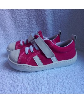 Кросівки для дівчинки малинові